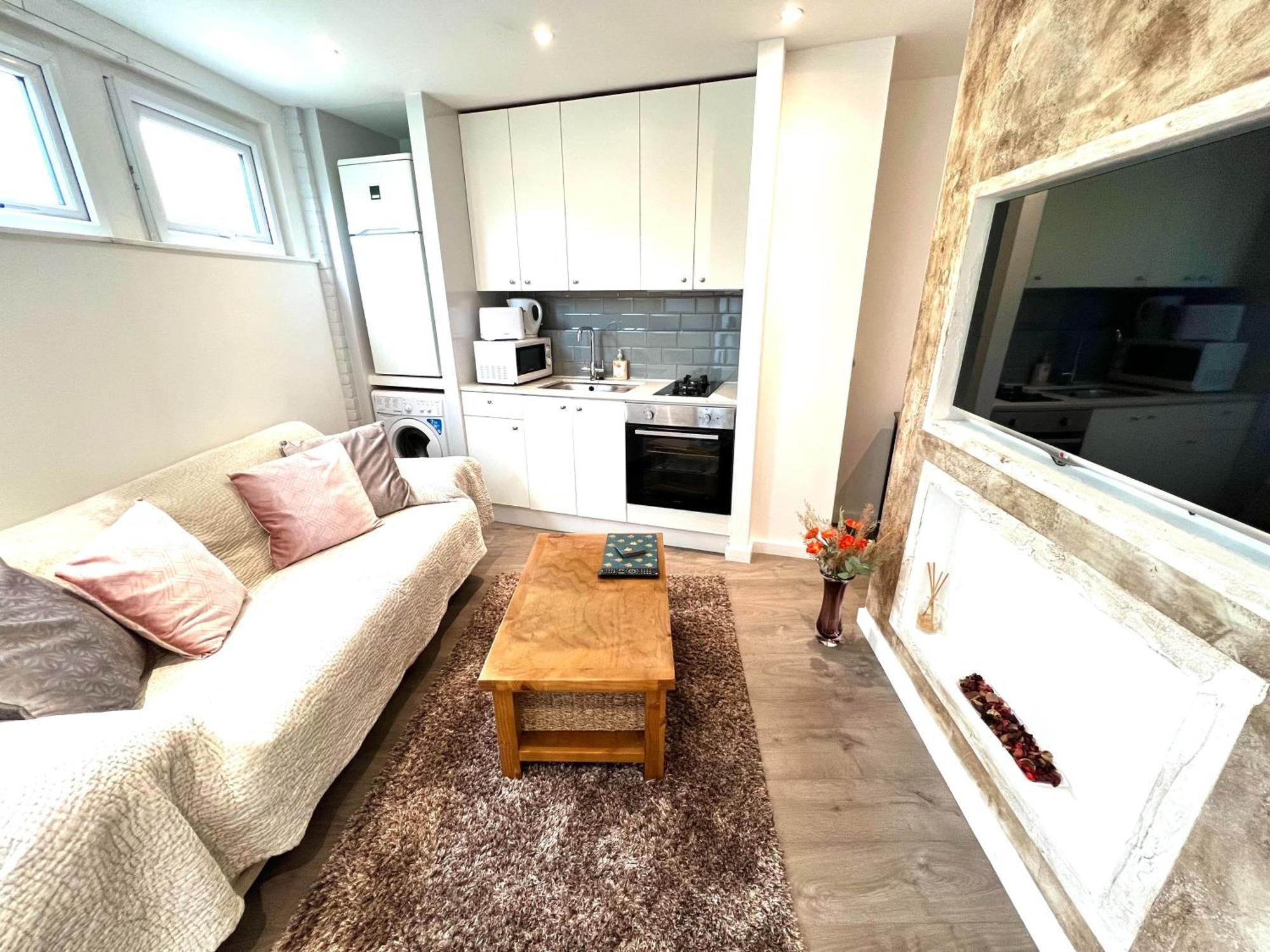Modern Studio Apartment With Free Wifi Londra Dış mekan fotoğraf