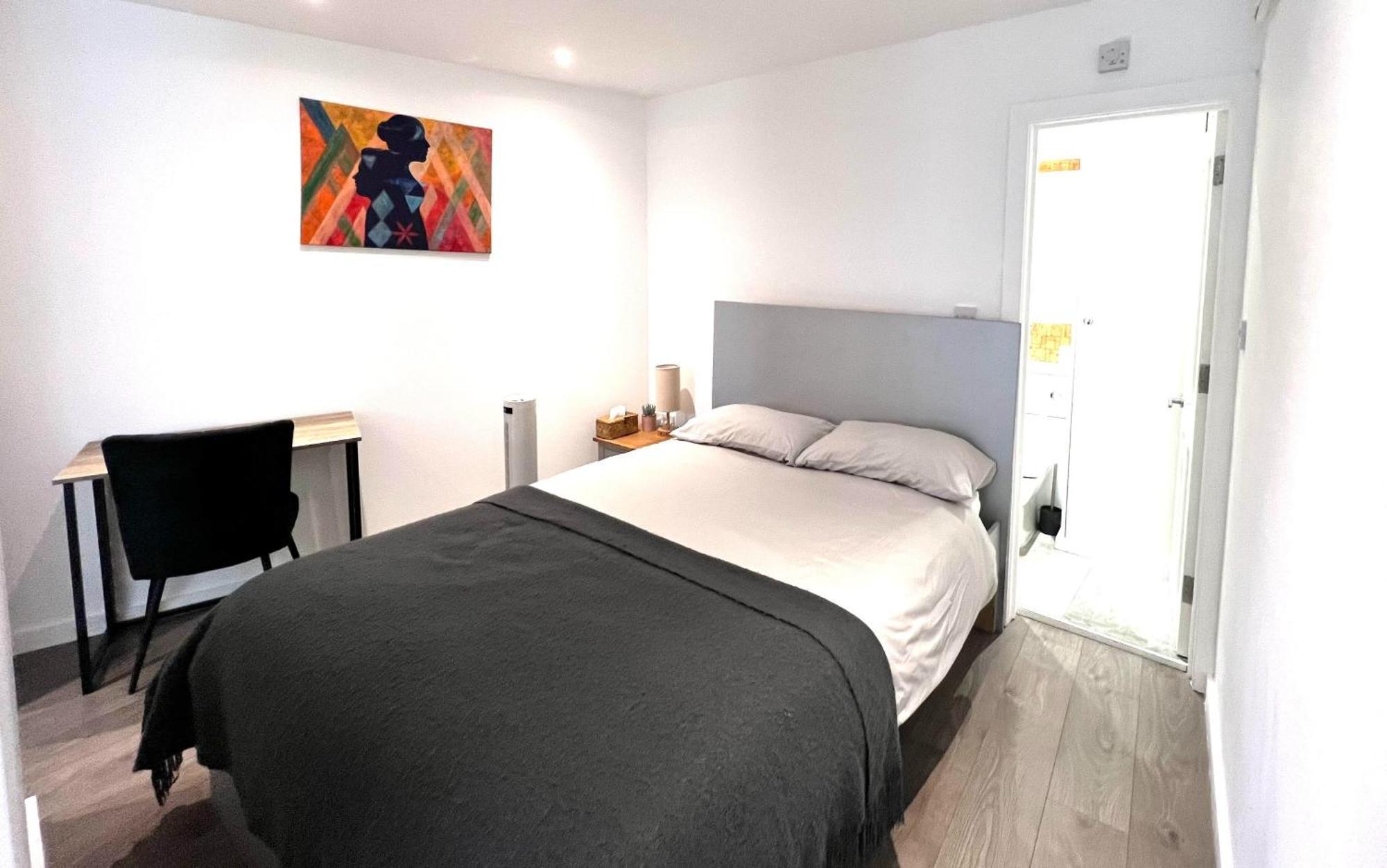 Modern Studio Apartment With Free Wifi Londra Dış mekan fotoğraf